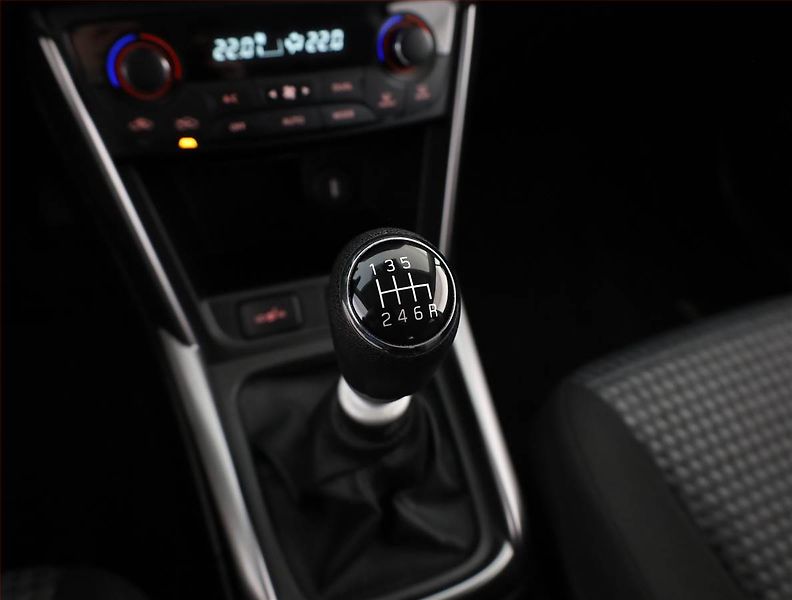 Suzuki SX4 S-Cross (2022) 1.4 BoosterJet - fotka 13 z 19