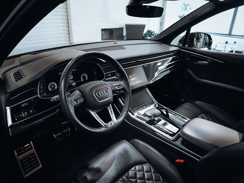 Audi SQ7 4.0TFSI Matrix - fotka 10 z 31