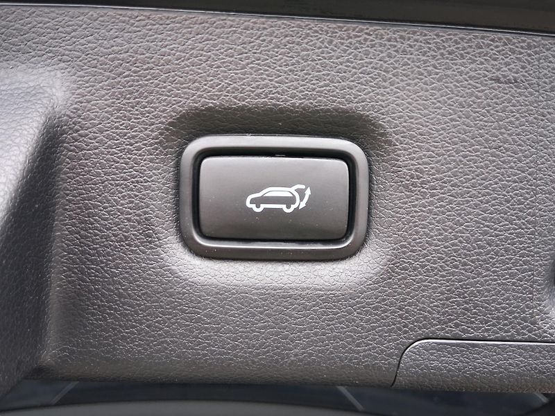 Hyundai Santa Fe LUXURY 2.2 CRDi 4x4 148 kW - fotka 36 z 38
