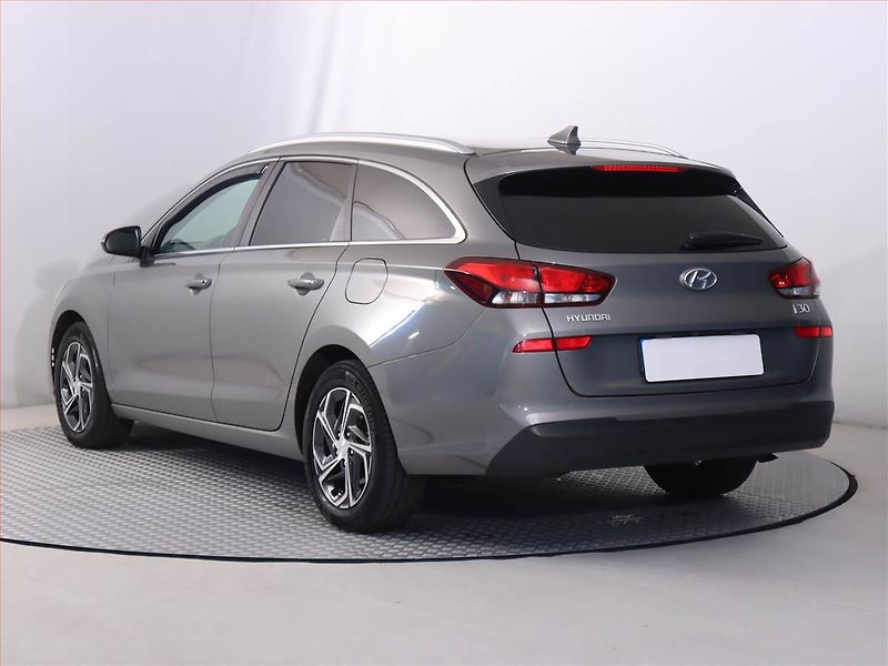 Hyundai i30 (2020) 1.6 CRDi, Automat, Serv.kniha - fotka 4 z 21