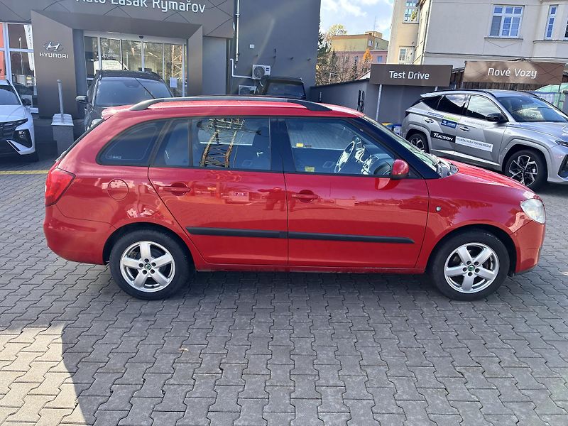 Škoda Fabia II Kombi 1.416V 63kW ELEGANCE  - fotka 8 z 22