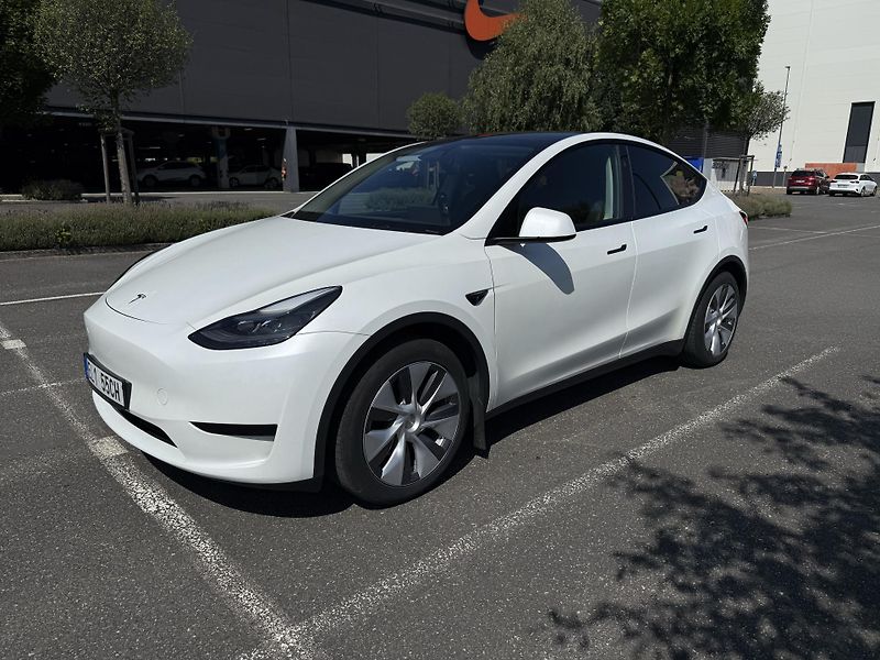 Tesla Model Y (2024) RWD | ČR | 1. maj. | ZÁRUKA - fotografie inzerátu