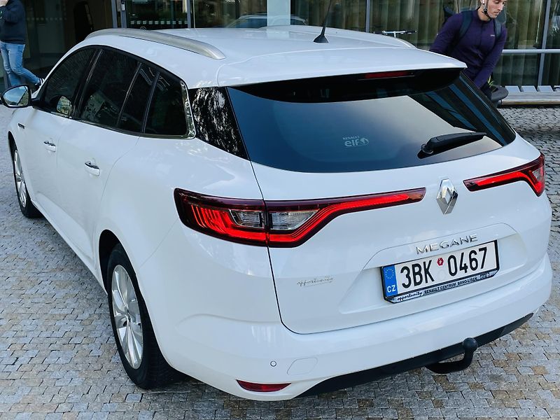 Renault Mégane 1.5dCI MANUÁL TAŽNÉ SERVISKA - fotka 16 z 44