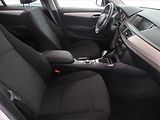 BMW X1 (2013) xLine sDrive20d, 4X4, Automat - náhled 9