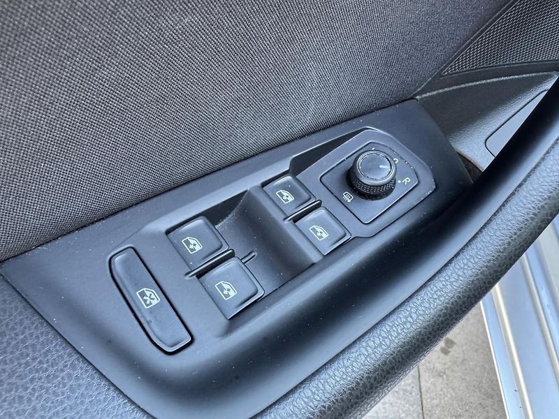 Volkswagen Passat (2023) 2.0 TDI DSG Business Tažné - fotka 23 z 42