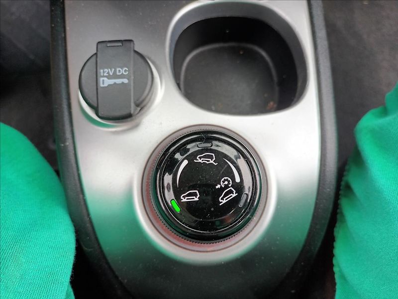 Fiat Panda 1,3 JTD,70KW,4X4,KLIMA  CROSS - fotka 33 z 43