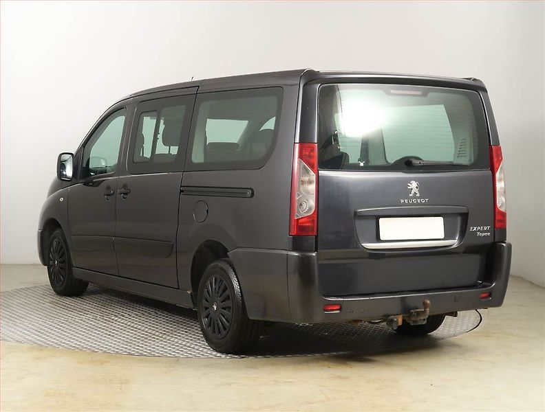 Peugeot Expert (2013) 2.0 HDi, Bus, 5Míst, 1Maj - fotka 4 z 22