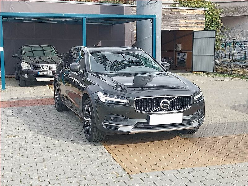 Volvo V90 (2021) Cross Country - fotka 1 z 20