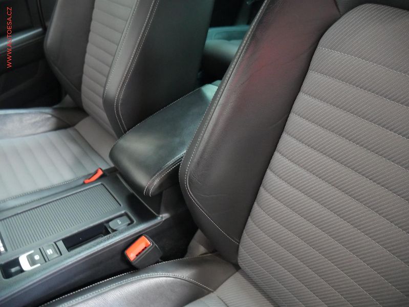 Volkswagen Passat (2015) 2.0TDI 4x4, DSG, navi, bixen - fotka 18 z 21