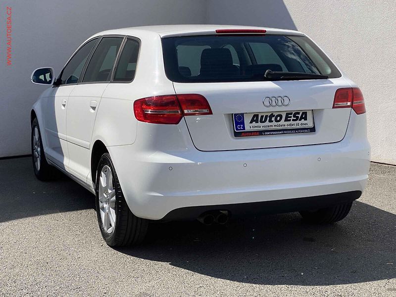 Audi A3 (2009) 1.4 TFSi sportback, AC, park - fotka 6 z 15
