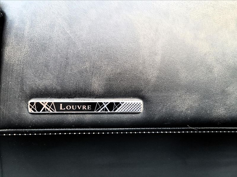 DS Automobiles DS7 Crossback 1,6 Louvre PHEV,4x4,kůže,LED - fotka 30 z 41