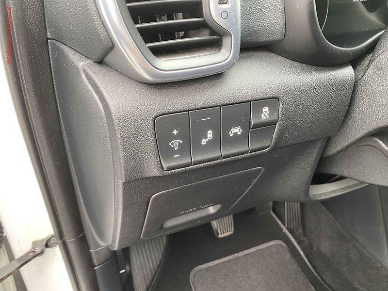 Kia Sportage (2016) 1.6 GDi 2WD, Spirit, TZ - fotka 15 z 19