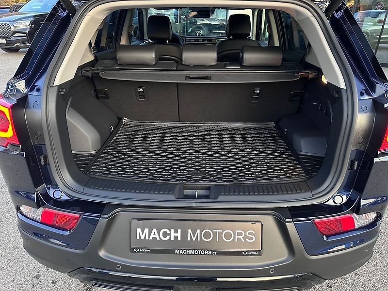 KGM Korando Style + Black paket - fotka 11 z 17