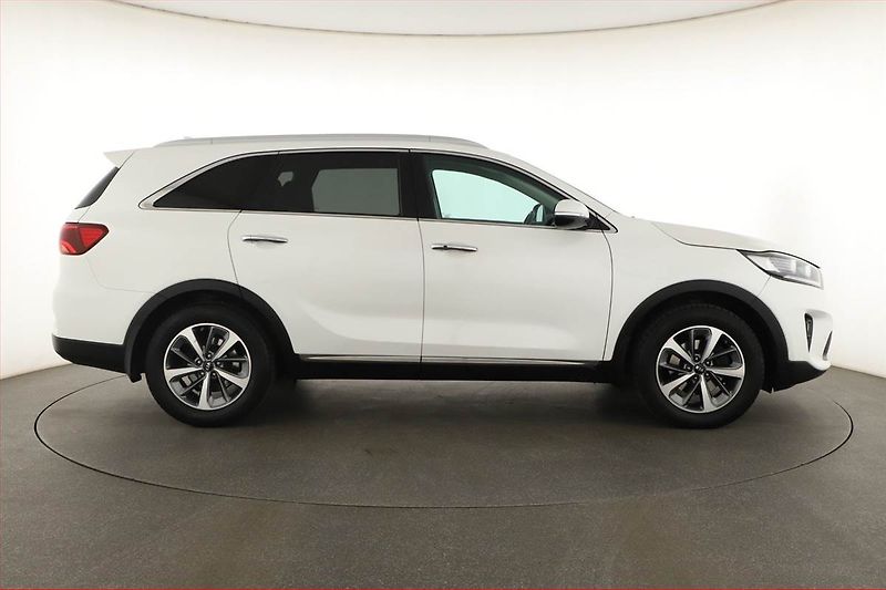 Kia Sorento (2018) 2.2 CRDi, 4X4, Automat - fotka 6 z 19