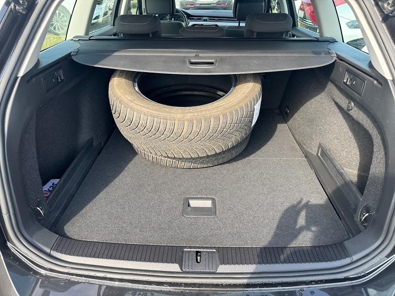 Volkswagen Passat Variant (2022) BUSINESS EVO 1.5TSI 110kW CZ  - fotka 6 z 11