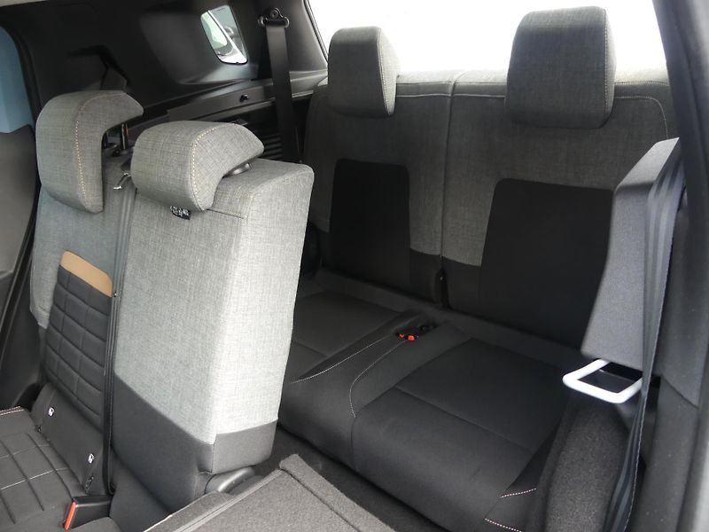 Citroën C3 Aircross (2026) PLUS Turbo 100k Manual 7 míst - fotka 13 z 23