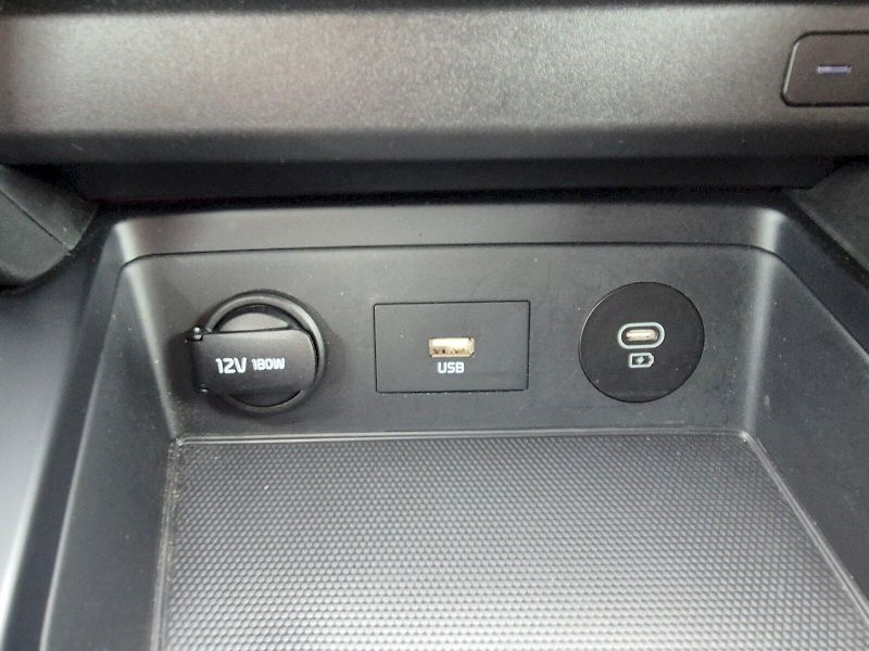 Kia Ceed (2025) SW TOP+Busines 1.5TGD-i 103kW - fotka 31 z 35