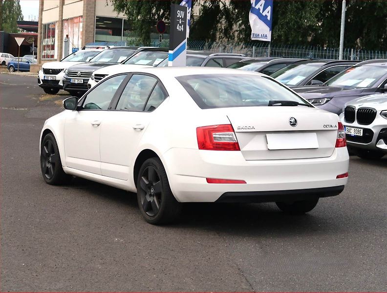 Škoda Octavia (2015) Ambition 1.6 TDI, Automat - fotka 4 z 16