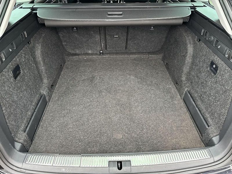 Škoda Superb (2022) Combi 2.0 TDI DSG Style - fotka 30 z 36