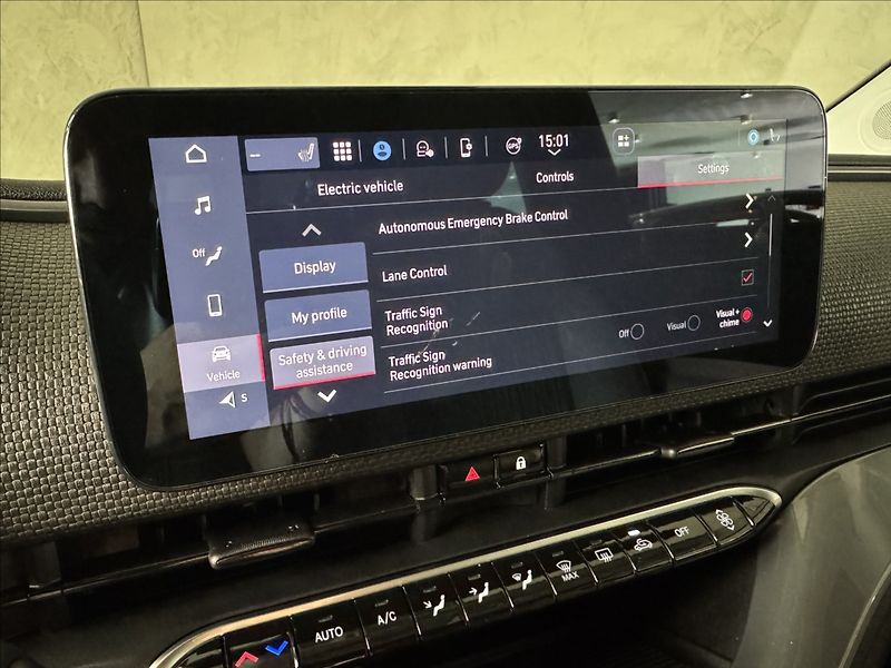 Fiat 500e La Prima Kamera LED Assist - fotka 25 z 44