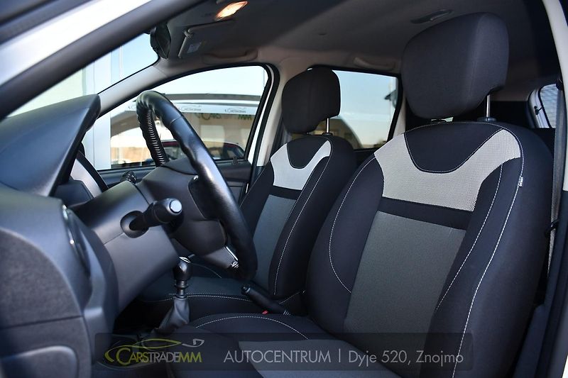 Dacia Duster 1.2TCe 92kW  - fotka 11 z 47
