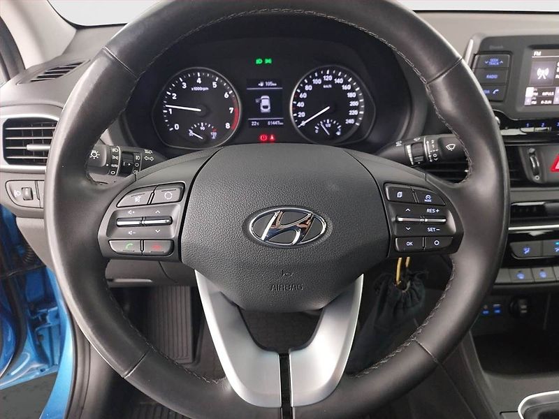 Hyundai i30 (2017) Trikolor 1.0 T-GDI, Serv.kniha - fotka 16 z 18
