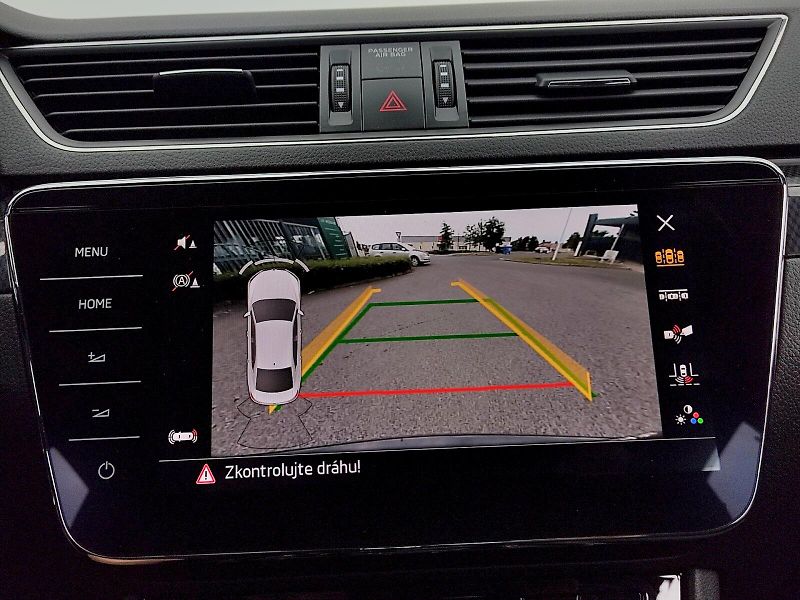 Škoda Superb (2018) SportLine 2,0 tsi 200 Kw DSG 4 - fotka 15 z 32