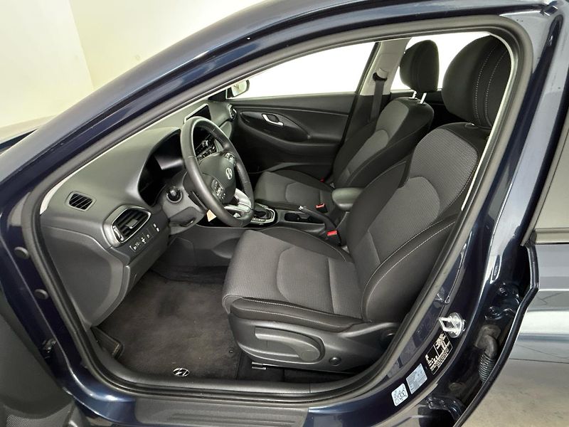 Hyundai i30 Smart DCT - fotka 7 z 27