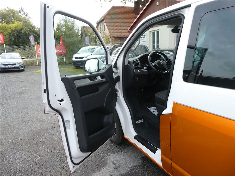 Volkswagen Multivan 2,0 TDi 110kW DSG,BULLI,1.maj. - fotka 20 z 50