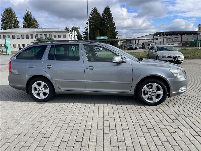 Škoda Octavia 1,2 TSi 77kw Ambiente výborný - fotka 5 z 29