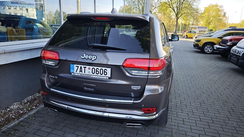 Jeep Grand Cherokee (2019) 3,0 CRD Summit ČR, 1.maj.  - fotka 8 z 49