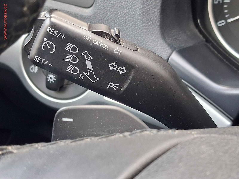 Škoda Octavia (2013) 2.0 TDi 4x4, Scout, DSG - fotka 13 z 19