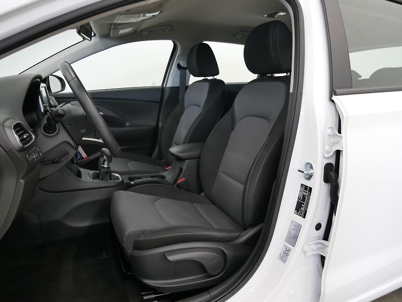 Hyundai i30 - fotka 11 z 26