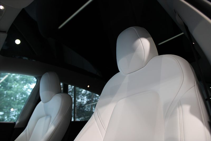 Tesla Model Y Long Range Dual Motor AWD Tažn - fotka 10 z 26
