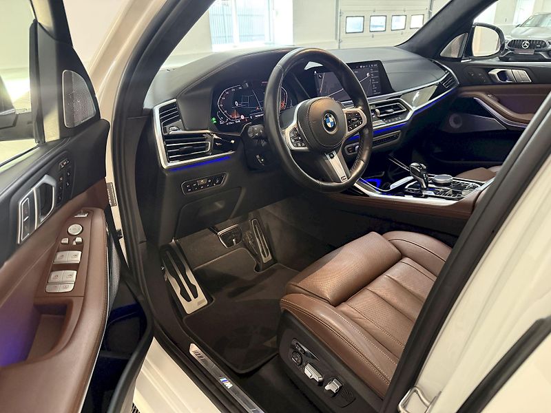 BMW X7 xDrive30d M-Sport Laser FULL - fotka 17 z 53