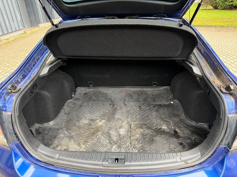 Mazda 6 2,2 MZR-CD - fotka 14 z 22