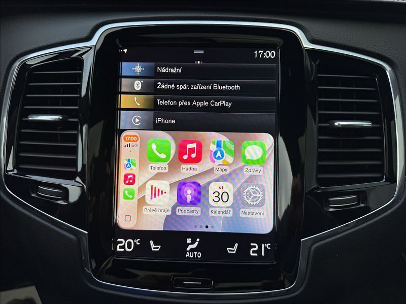Volvo XC90 2,0 T6 AWD Drive-E 2.0L R-Desi - fotka 41 z 50