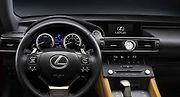 Lexus RC.