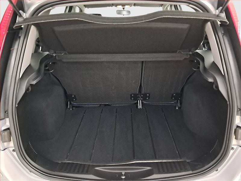 Ford Fusion (2011) 1.4, ČR,1.maj - fotka 13 z 17