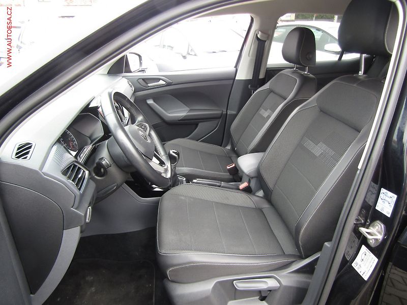 Volkswagen T-Cross (2020) 1.0 TSi, Style, LED, navi - fotka 9 z 19
