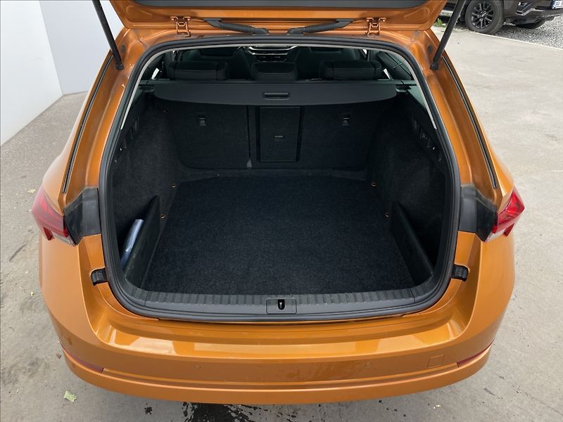 Škoda Octavia 2,0 TDI DSG Combi Style+ TAŽNÉ - fotka 25 z 25