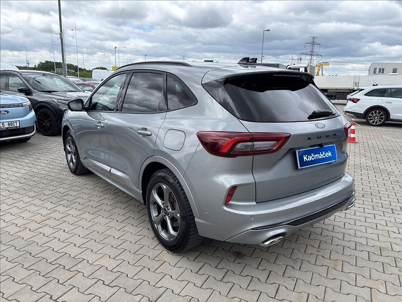 Ford Kuga 1,5 EcoBoost 111 kW ST-Line X - fotka 3 z 42