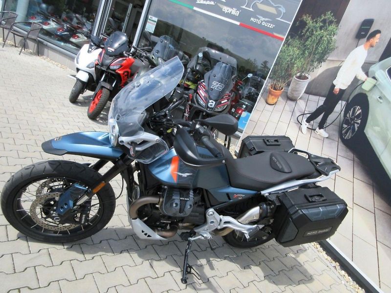 Moto Guzzi (2026) V85 TT Travel e5+ - fotka 3 z 12