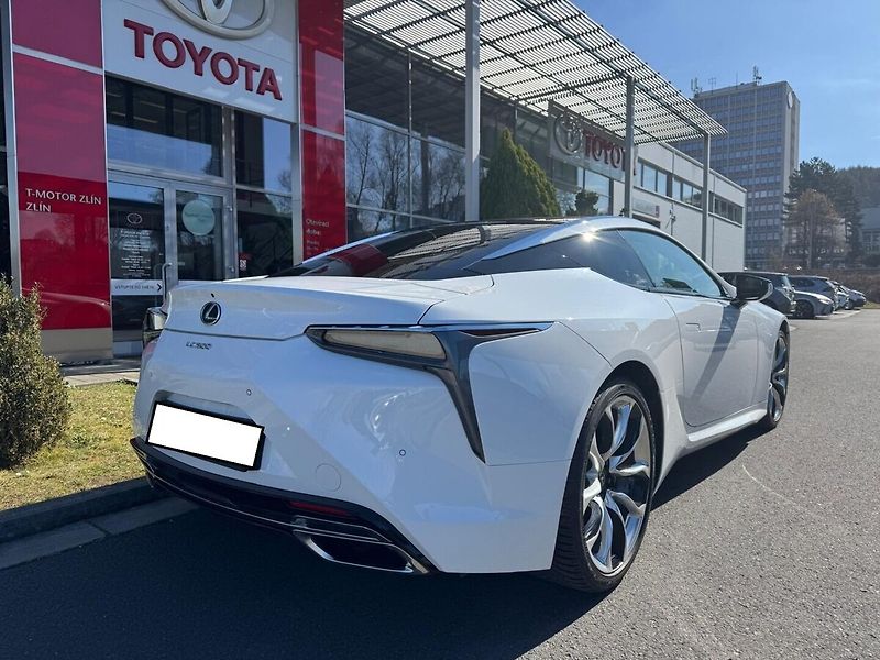 Lexus LC 500h 500 - fotka 3 z 13