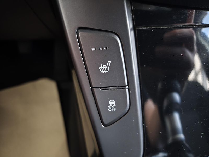 Hyundai i40 (2014) 1.7 CRDi 100kW ČR - fotka 19 z 21