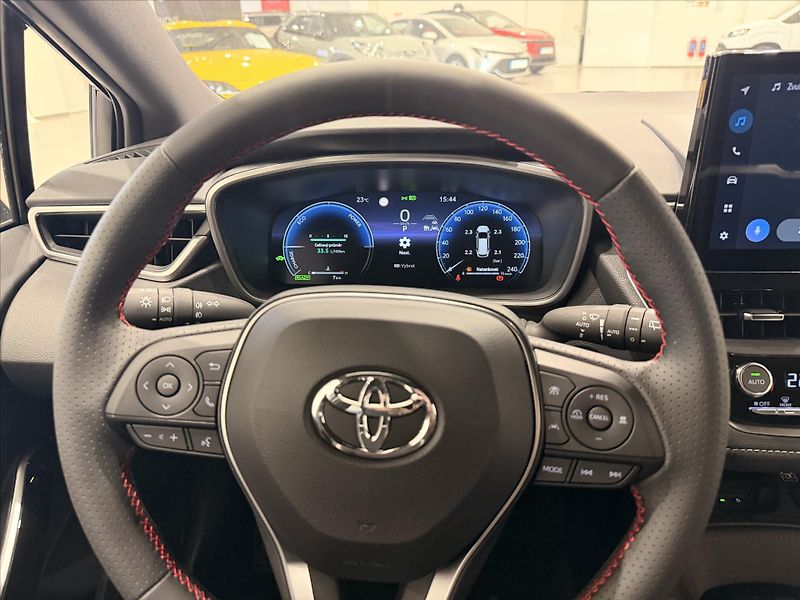 Toyota Corolla (2025) 1,8 Hybrid (140k) GR Sport - fotka 12 z 12