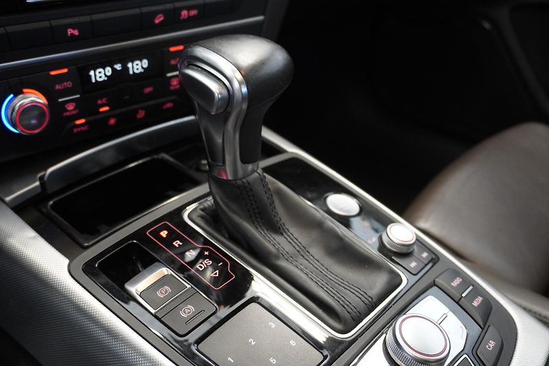Audi A6 Allroad 3.0 TDi S LINE QUTTRO AUTOMAT - fotka 17 z 36