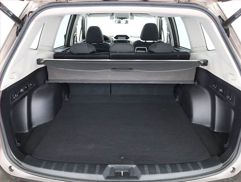 Subaru Forester (2020) 2.0 e-Boxer MHEV - fotka 18 z 19