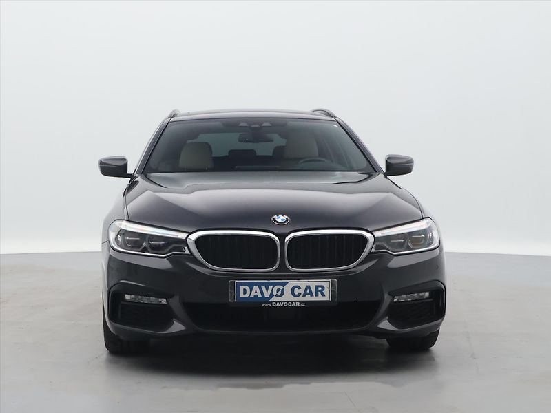 BMW Řada 5 3,0 540d 235kW xDrive M DPH - fotka 2 z 36