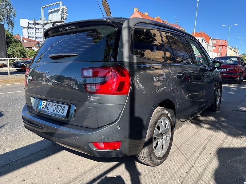 Citroën Grand C4 Picasso 1.6HDi.7MÍST.DPH.ČR.1MAJ.DPH.Z - fotka 8 z 48